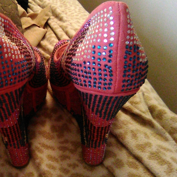 Bedazzled shoes - Picture 3 of 3